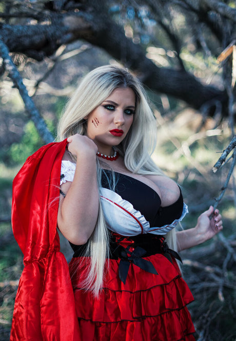 Nina Phoenix étoile de l'art des photos