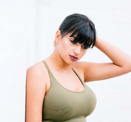 Mays Benatti étoile de haute qualité photo