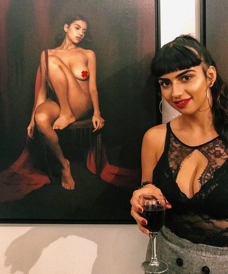 Mays Benatti art de star du porno photos