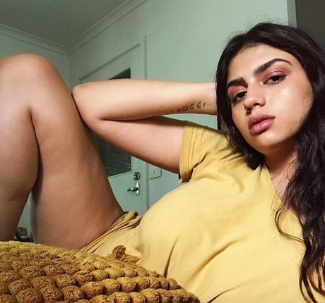 Mays Benatti star du porno sympa galeries