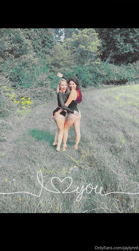 fans de milf gothique uniquement art haute définition galeries