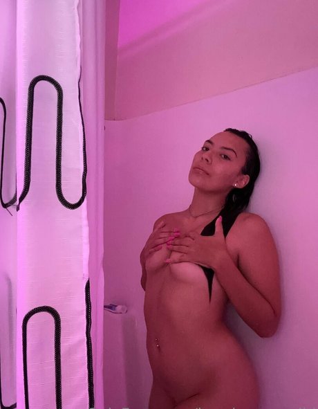 brookegoeswild actrice érotique galerie