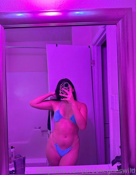 brookegoeswild star du porno adulte photo