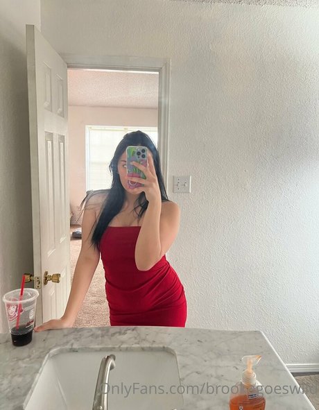 femboy à grosse bite onlyfans nu de haute qualité images