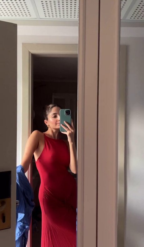 Ischtar Isik meilleur modèle image