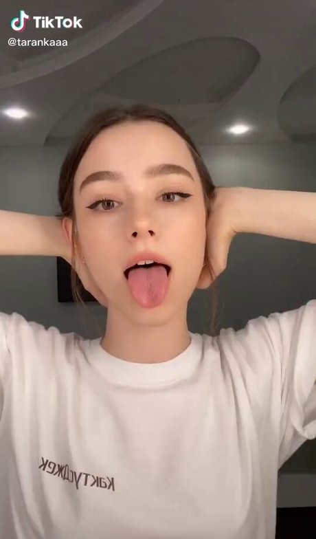 Dasha Taran haut de star du porno collection