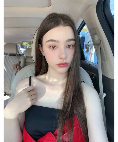 Dasha Taran modèle xxx des photos