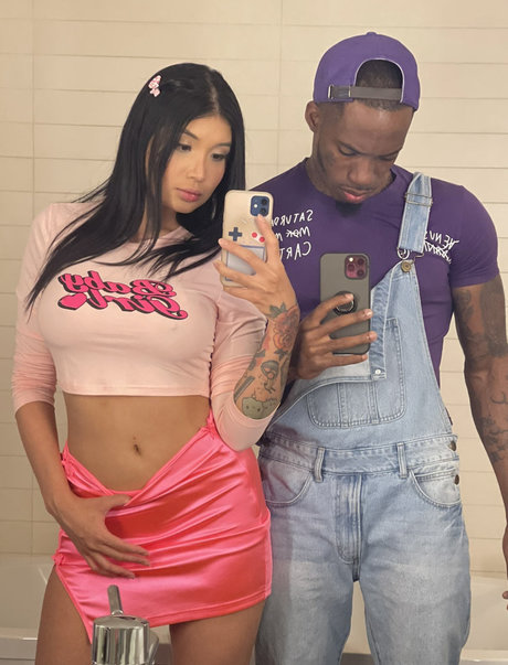 fans asiatiques négligés uniquement assez exclusif images