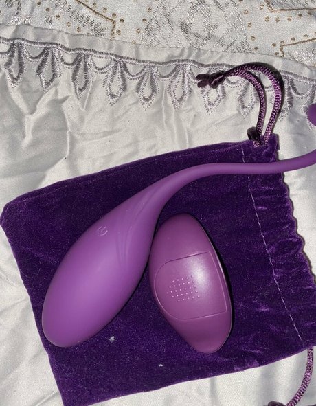 largeboobies305 actrice exclusive images