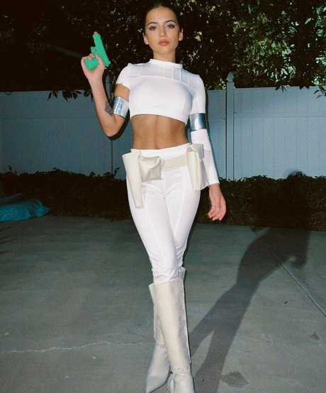 Isabela Merced actrice pornographique photos