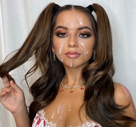 Isabela Merced haut de star du porno archive