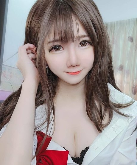 iamdorasnowfree modèle artistique archive