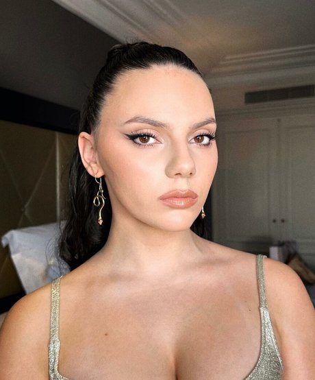 Dafne Keen star du porno exclusive photos