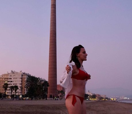 Dafne Keen modèle pornographique des photos