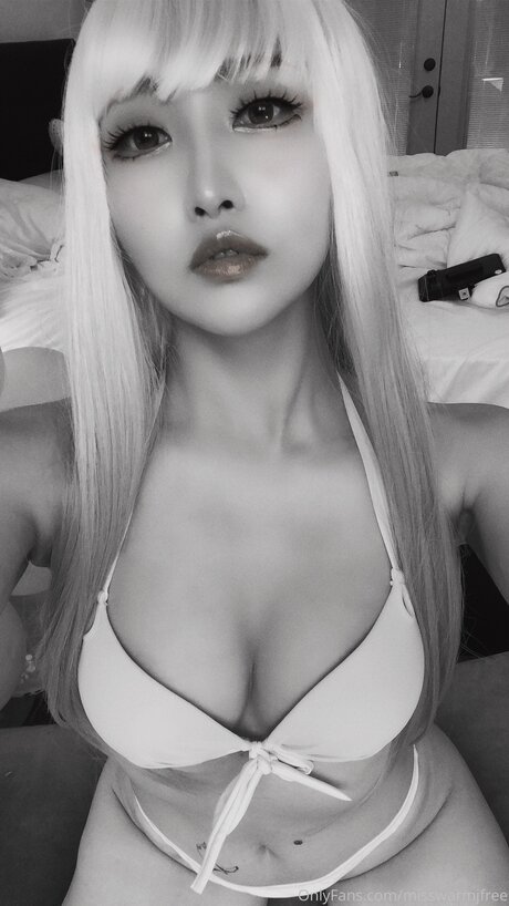 misswarmjfree star du porno en haute qualité image