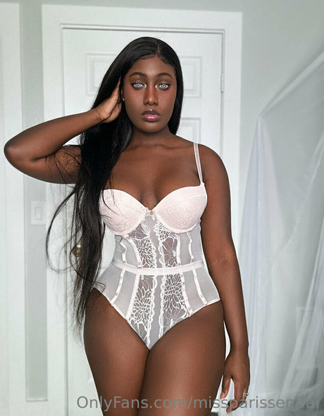 Paris Senpai belle actrice img