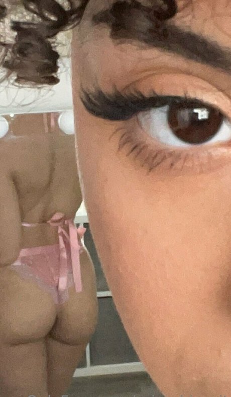 Paris Senpai art modèle des photos