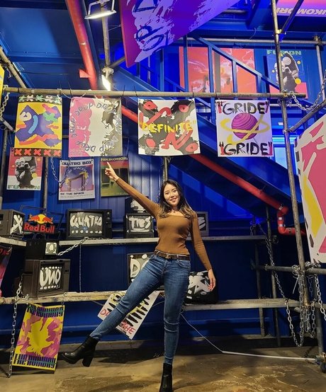 Yuggie TV modèles nus archive