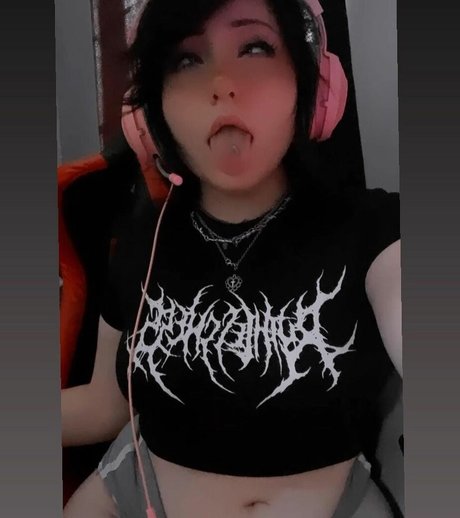 Logan 3x3 actrice érotique galeries