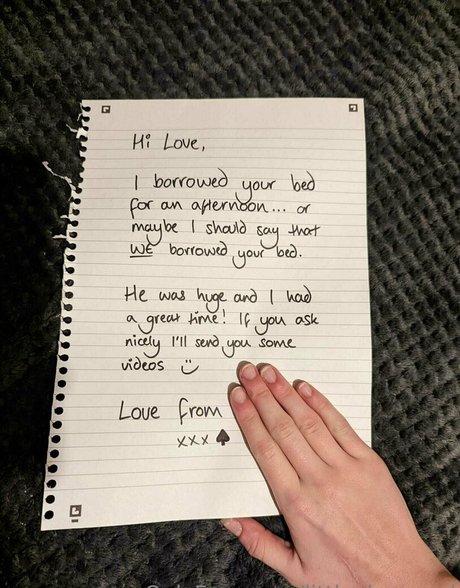 LittleObsessed modèle magnifique image