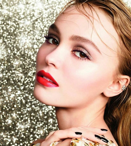 Lily Rose Depp modèle chaud image