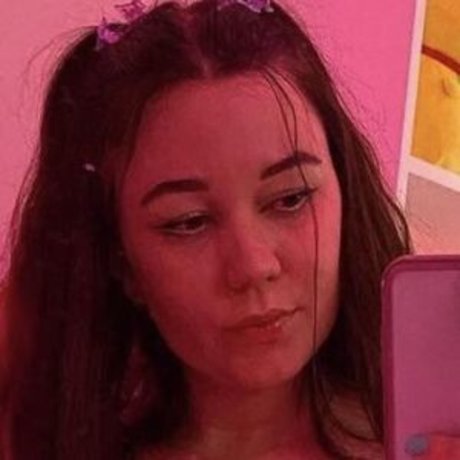 jolie pipe onlyfans bien chaud photo