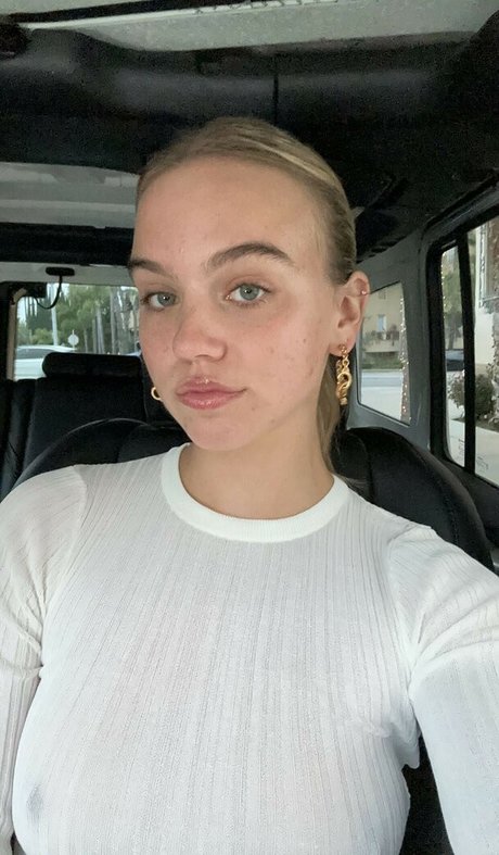 reine de pique onlyfans haut érotique images