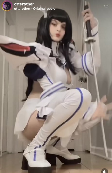 Otterother actrice sexy photos