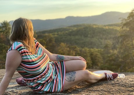 mamie gros seins onlyfans art sympa image