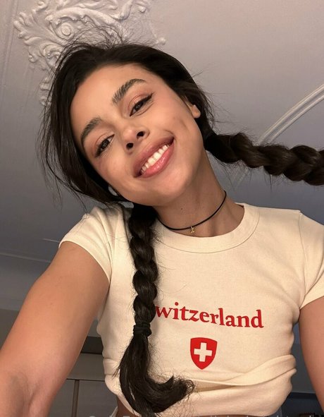 alishabright vip joli modèle photo