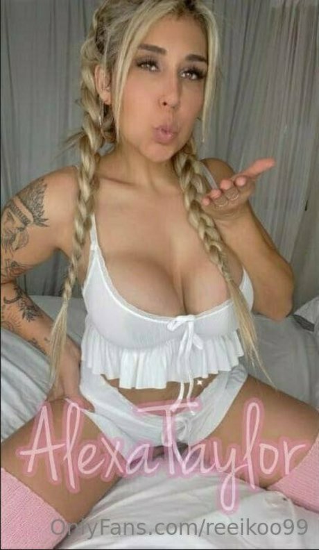 reeikoo99 actrice porno galerie