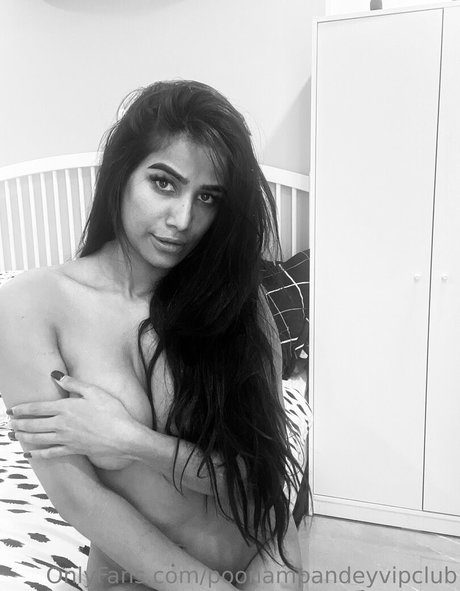 poonampandeytv étoile exclusive img