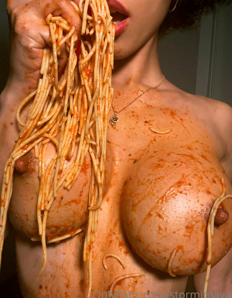 stormimaya top star img