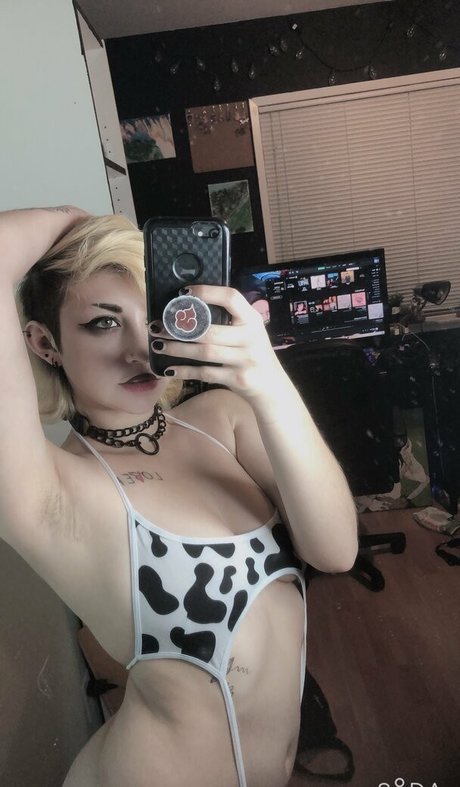 boozygremlin jolie actrice image