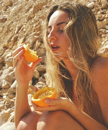 Lyzabeeth jolie actrice galeries