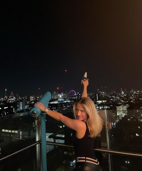 Daisy Campbell beau modèle galeries