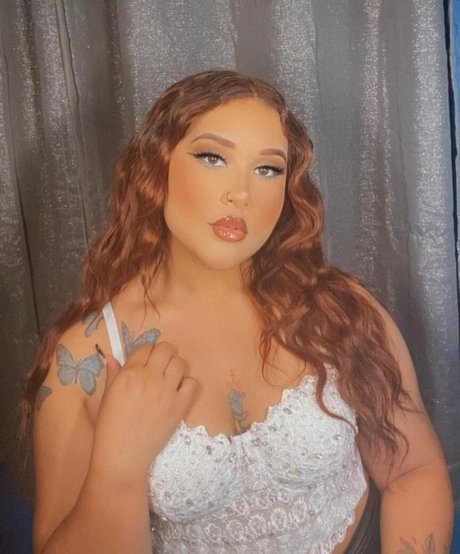 ygdestinyy actrice adulte des photos