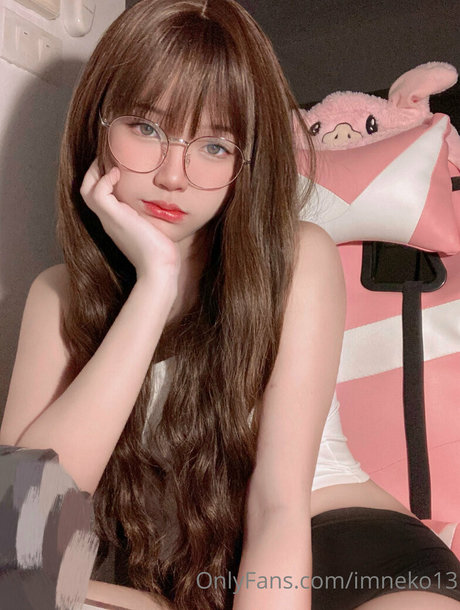 Imneko13 actrice chaude collection