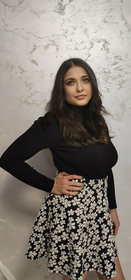 ericabigboobs belle actrice images