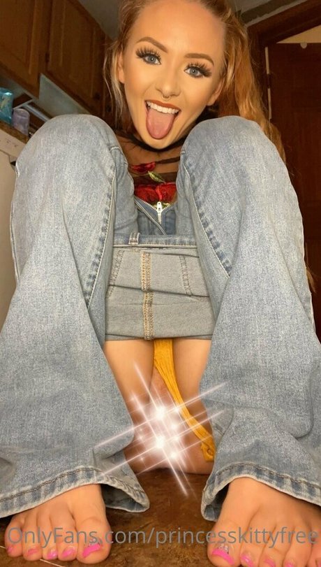 journaliste onlyfans libre nu des photos