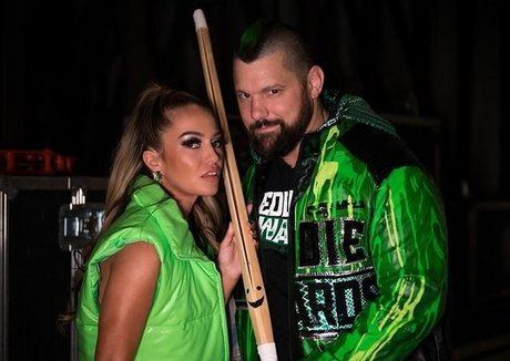 Alisha Edwards modèle xxx galerie