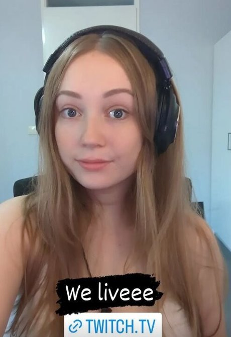 lauraa modèle xxx img