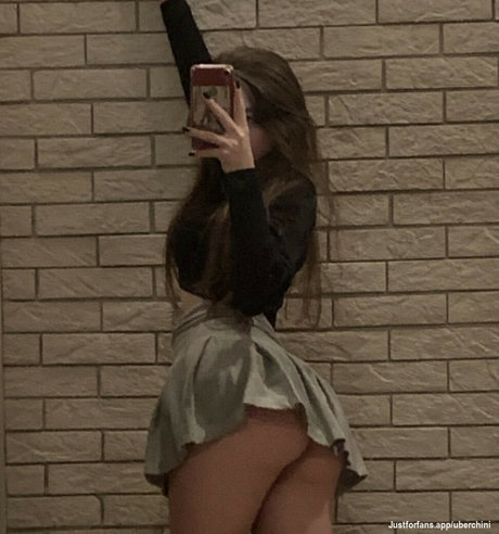 Uberchini modèle xxx photos