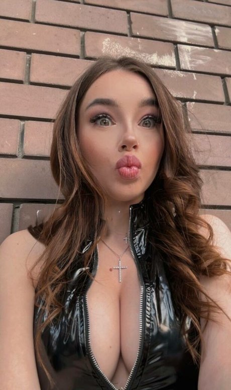 Uberchini art star du porno photo