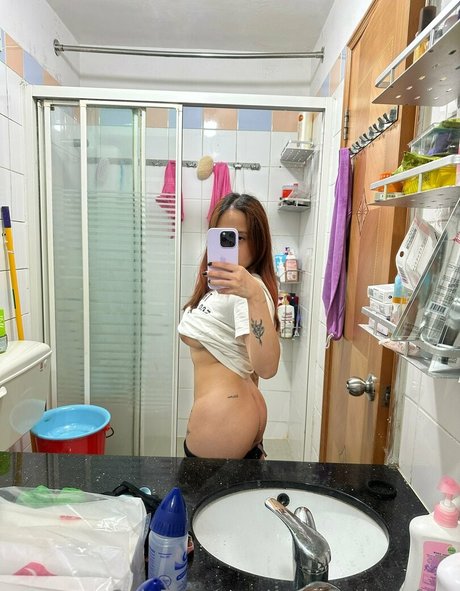 yvonneclose free actrice exclusive photos