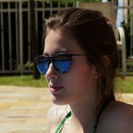 Karina Teuber star du porno exclusive des photos