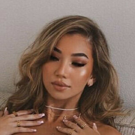 Lumma Aziz modèle porno photos