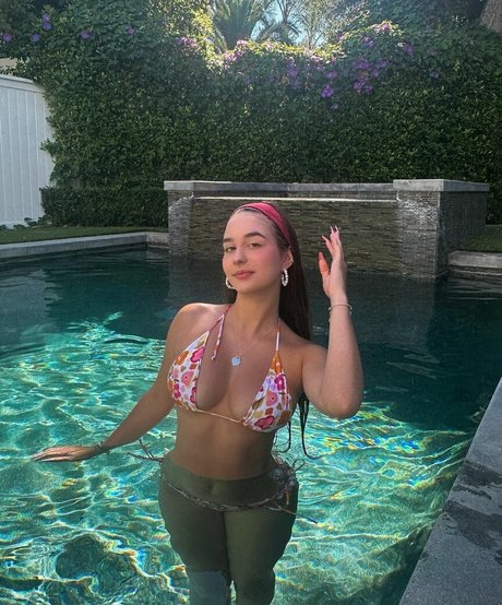 Duda Rubert modèle magnifique image