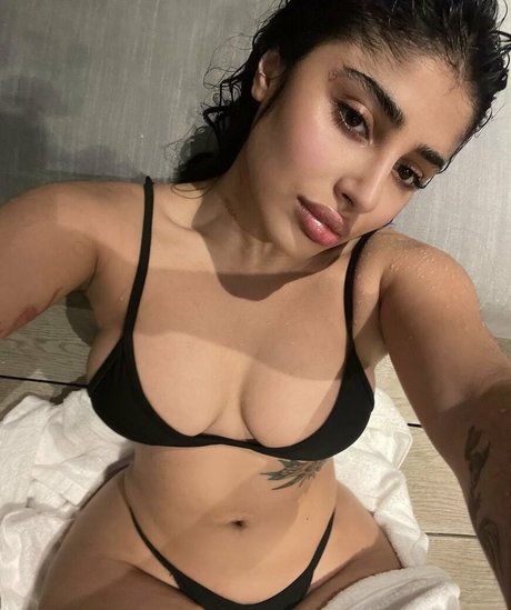 HanaMyMood actrice adulte des photos