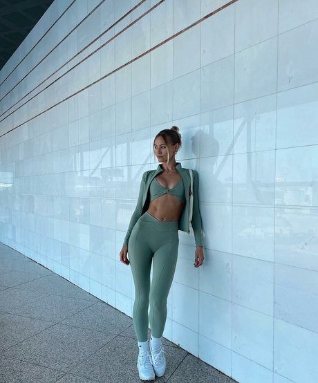 fans trans blondes uniquement nue en haute qualité image